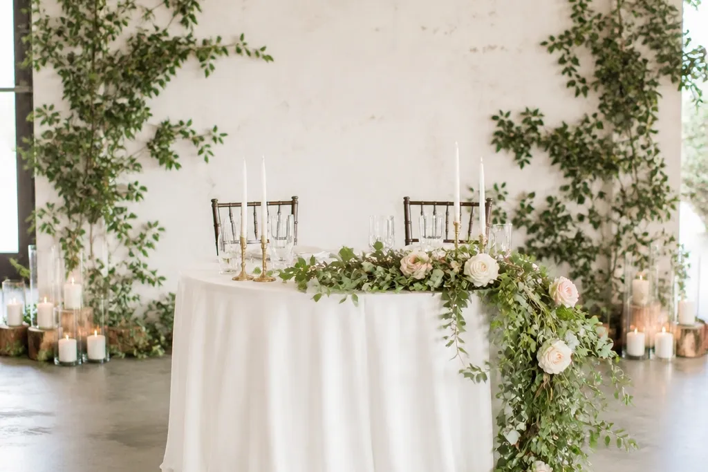 Affordable sweetheart table wedding ideas